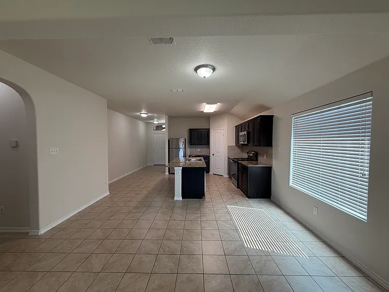 1101 Northampton St — Photo 5