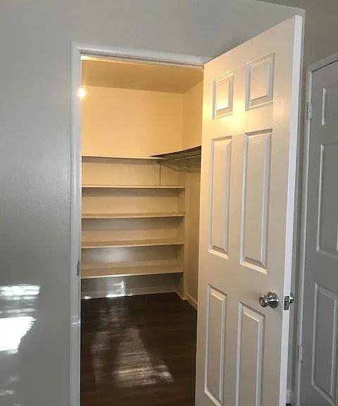 1075 Cypress St — Photo 3