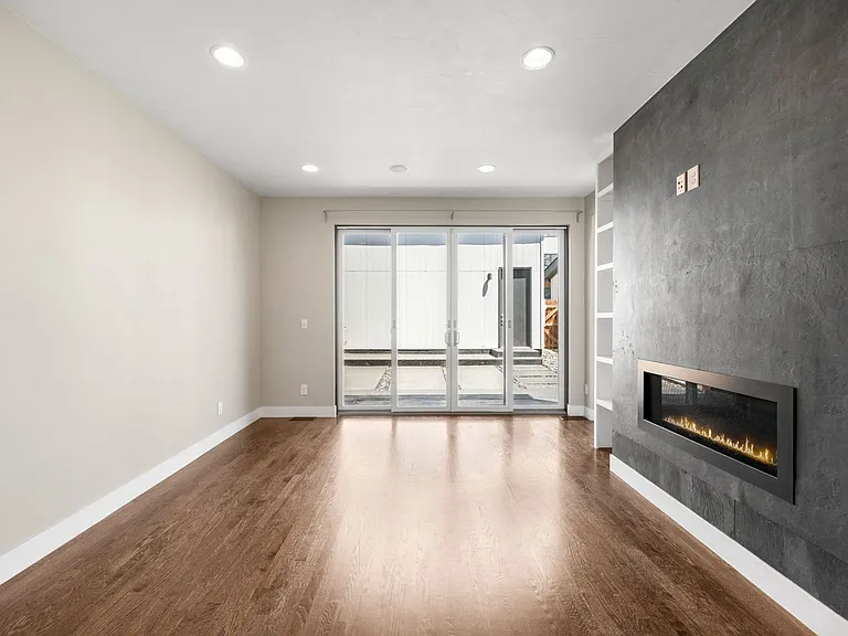 1751 W 40th Ave — Photo 5
