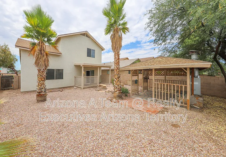 2416 W Chris Oliver Way — Photo 26