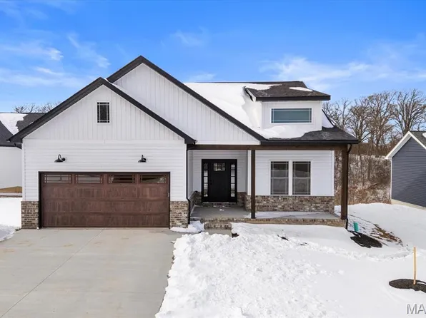 908 Half Moon Ln, Caseyville, IL 62232