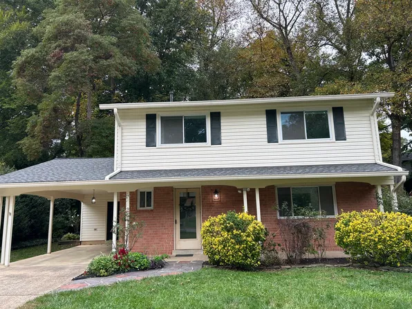 5423 Gainsborough Dr, Fairfax, VA 22032