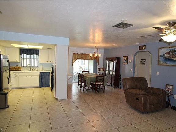 5th image of 611 Wellington Ave