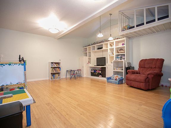 5th image of 2301 John Cox Pl