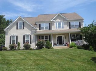 105 Candlewyck Dr, Avondale, PA 19311