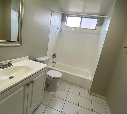 4th image of 2621 Highland Ave APT 2