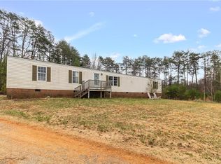 216 Star View Dr, King, NC 27021