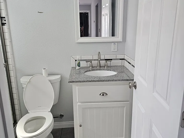 926 W Bayless St — Photo 5