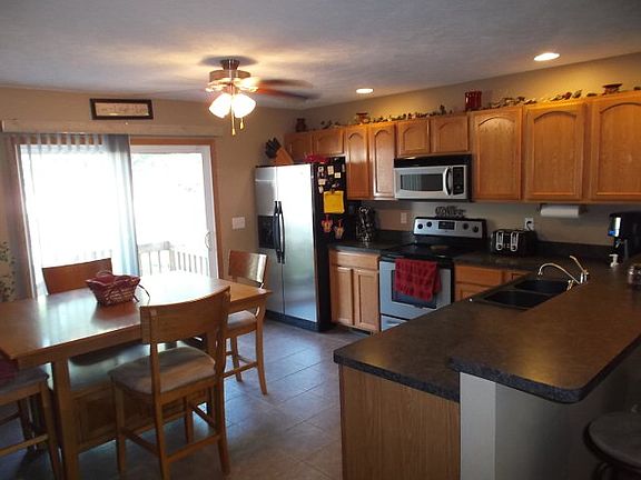 5th image of 419 Ruby Ave