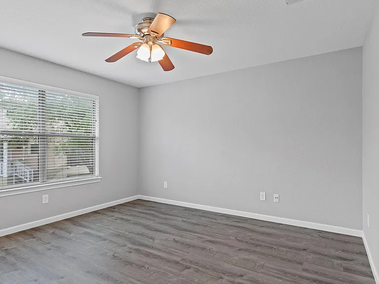 3015 Green Mountain Dr — Photo 10