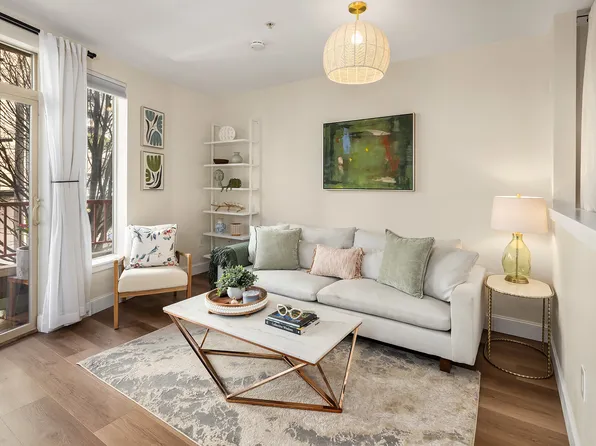 5650 24th Ave NW, Seattle, WA