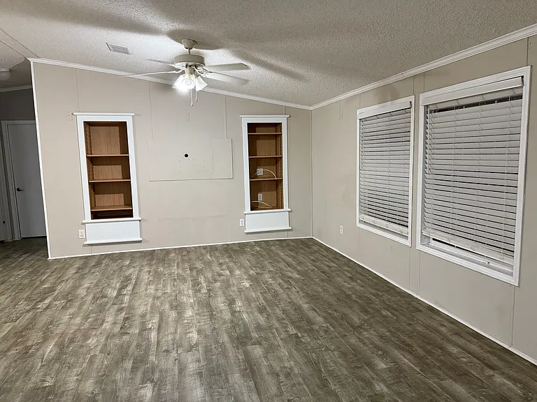 7029 Forbes Rd — Photo 8