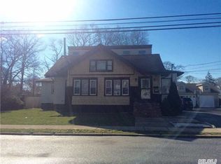 255 S 13th St, Lindenhurst, NY 11757