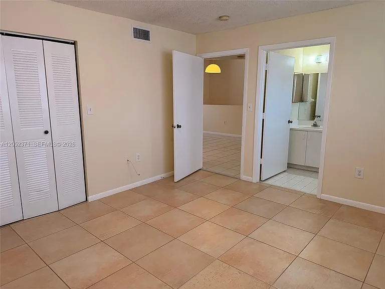 8019 Lake Dr #202 — Photo 8
