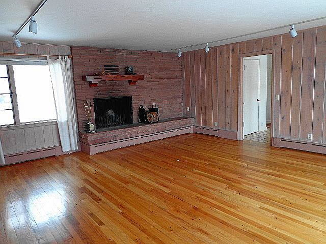 1st image of 1221 Steele St