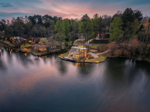 3850 Loch Highland Pkwy NE, Roswell, GA 30075