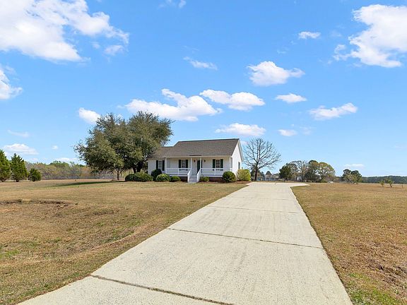2nd image of 100 Trail Ridge Dr