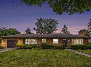 1639 Wellington Rd, Lansing, MI 48910