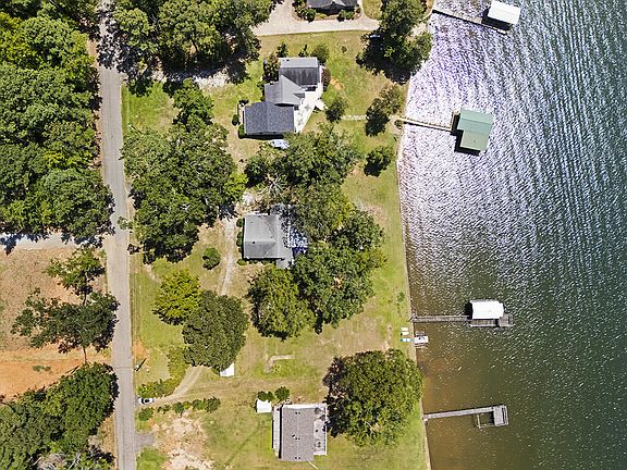 3rd image of 2283 Pineland Shores Cir