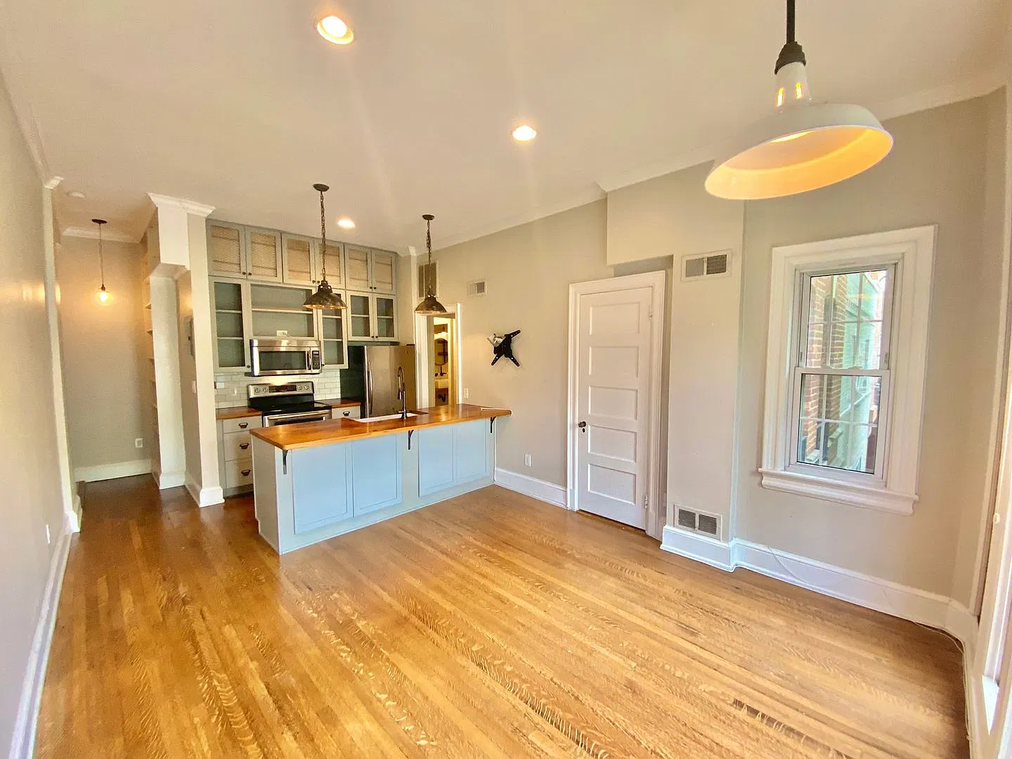 DuPont Industrial Style 1 Bedroom Condo in a Historic Boutique Building with Exposed Brick. — Photo 4