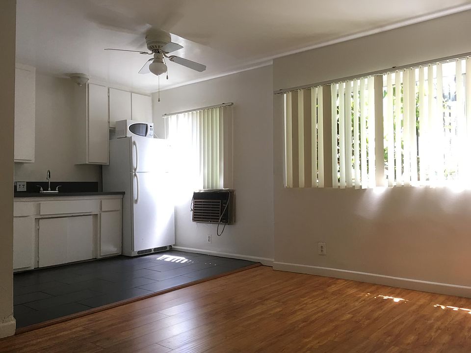 1st image of 505 Gayley Ave #34
