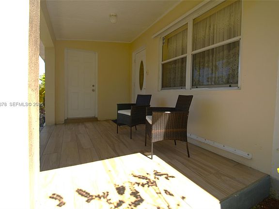 5th image of 1142 NW 2nd Ave