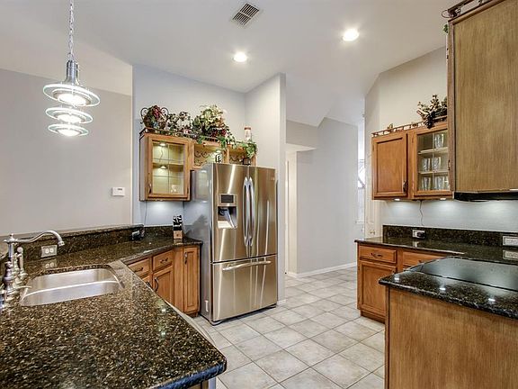3rd image of 2212 Pinto Ln