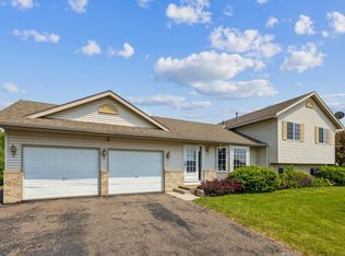 304 Maple Knoll Way NW, Saint Michael, MN 55376