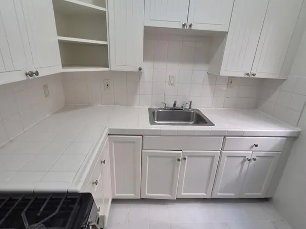 Vernon Ave. Apts., 1735 W Vernon Ave APT 3, Los Angeles, CA 90062