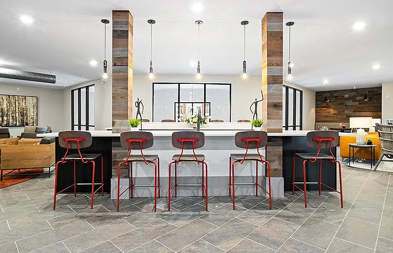Canyon Springs Apartments — Photo 4