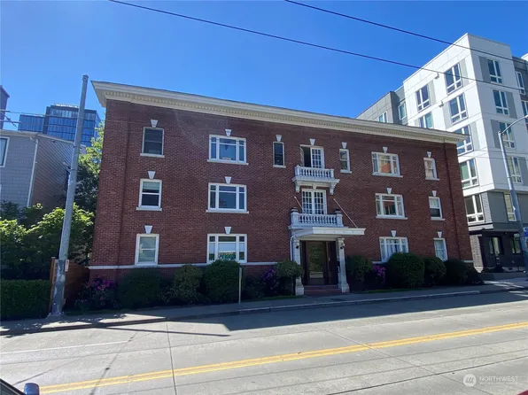 4725 15th Avenue NE #26, Seattle, WA 98105
