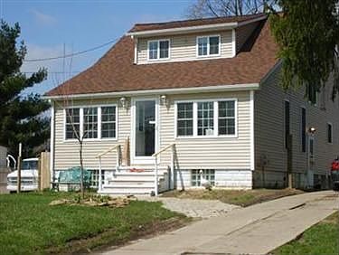 1st image of 119 Vincent Ave