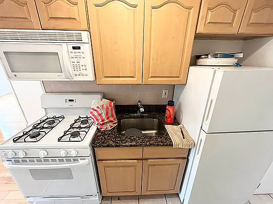 1st image of 1213 Avenue P Floor 1