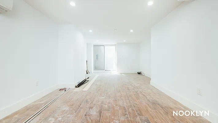 Rented by Nooklyn NYC LLC | media 11