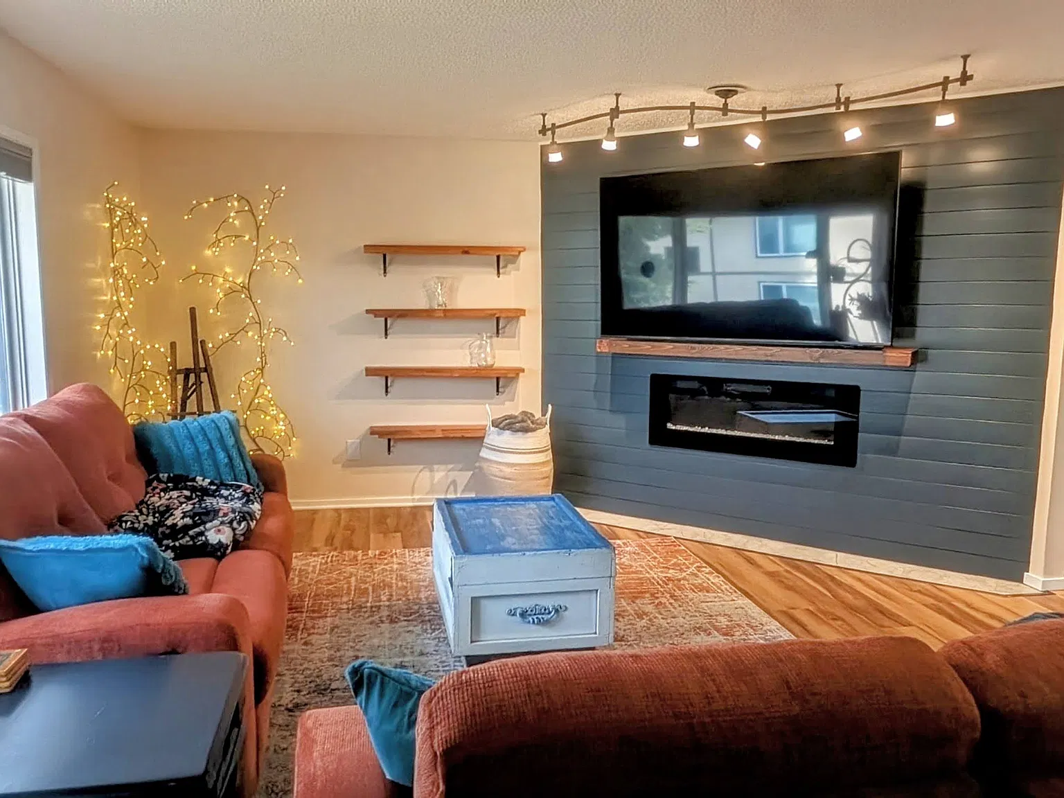 2 bed, 960 sqft, $2,300 — Photo 2