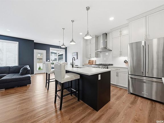 5th image of 578 McFaull CRESCENT
