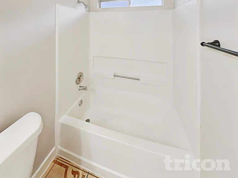 1016 Deerpass Dr — Photo 14
