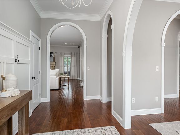 5th image of 9030 Tiffany Way