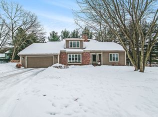 7645 Woodvale St SE, Grand Rapids, MI 49546