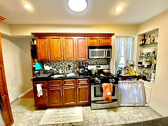 Rented by Amorelli Realty