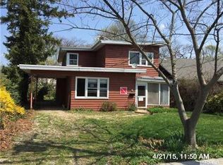 48 Brower Ave, Woodmere, NY 11598
