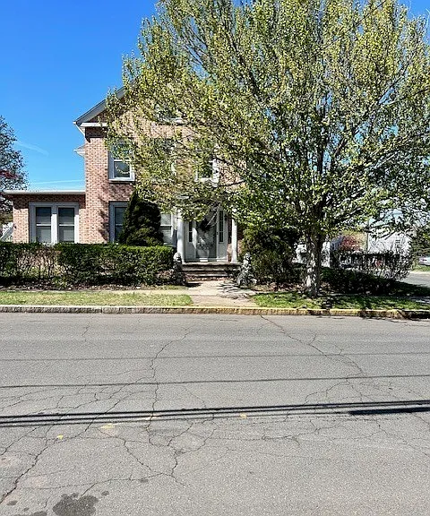 59 Park Pl — Photo 2