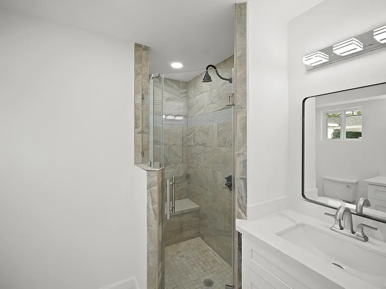5943 Greenmont Dr — Photo 18