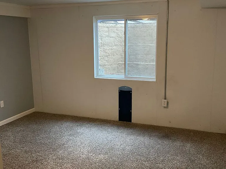 506 E Jefferson St — Photo 12