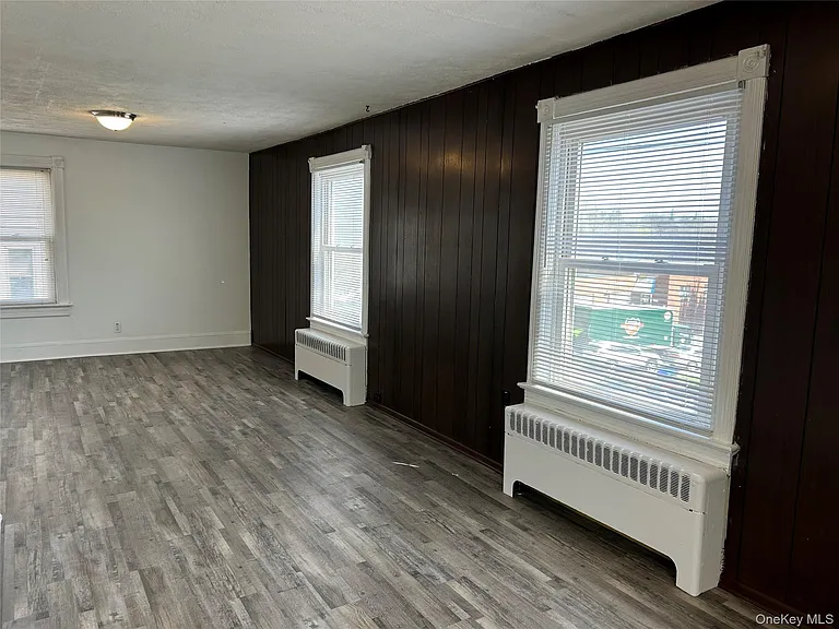 84 Orange Ave — Photo 11