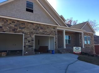 352 Franklin Cir, Fort Oglethorpe, GA 30742