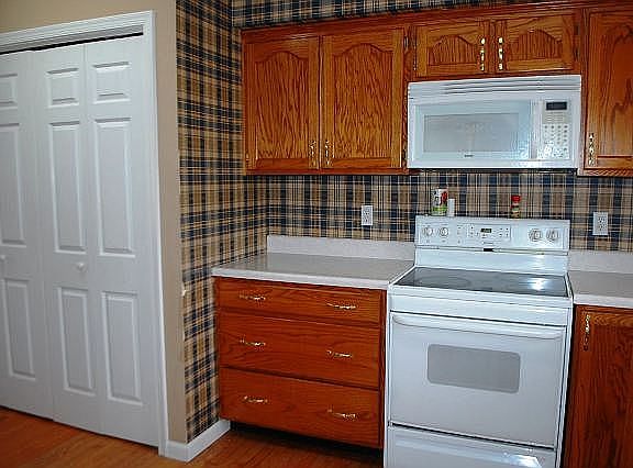 2nd image of 7 Ennismore Dr