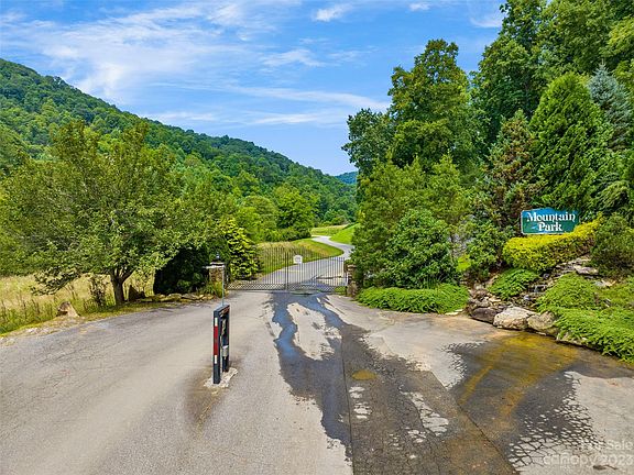 2nd image of 370 Cabin Creek Trl
