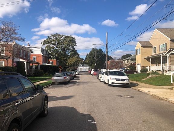 4th image of 624 Benson St
