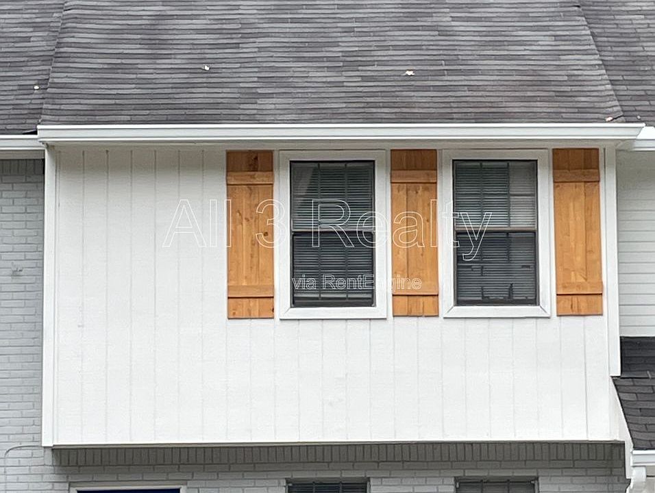 1st image of 120 Meadowbrook Ct APT C